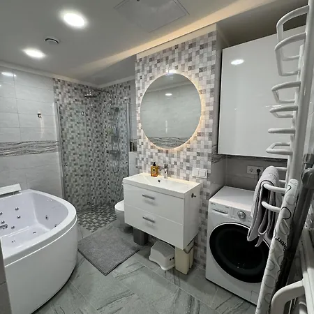 Lovely Flat With Great Location Apartman